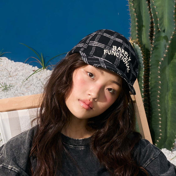 BARELY FUNCTIONAL WOOL CAP - Black